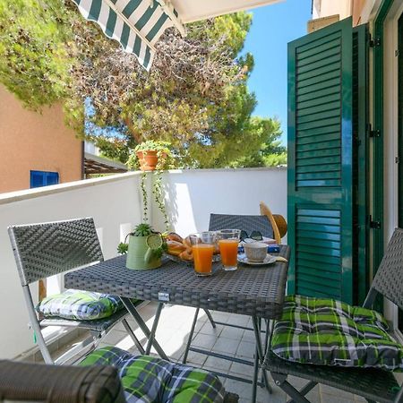 Apartment Sea Premantura Bagian luar foto