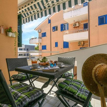 Apartment Sea Premantura Bagian luar foto