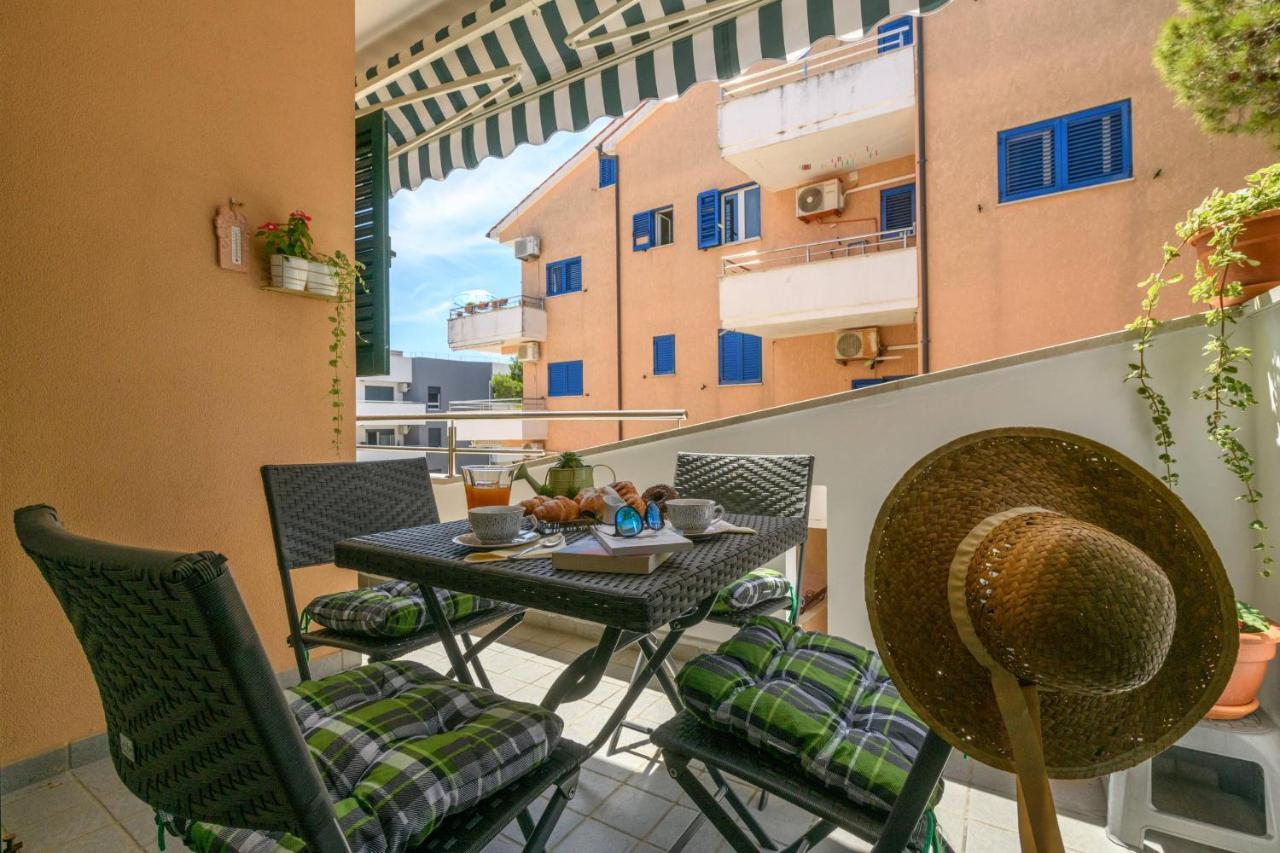 Apartment Sea Premantura Bagian luar foto