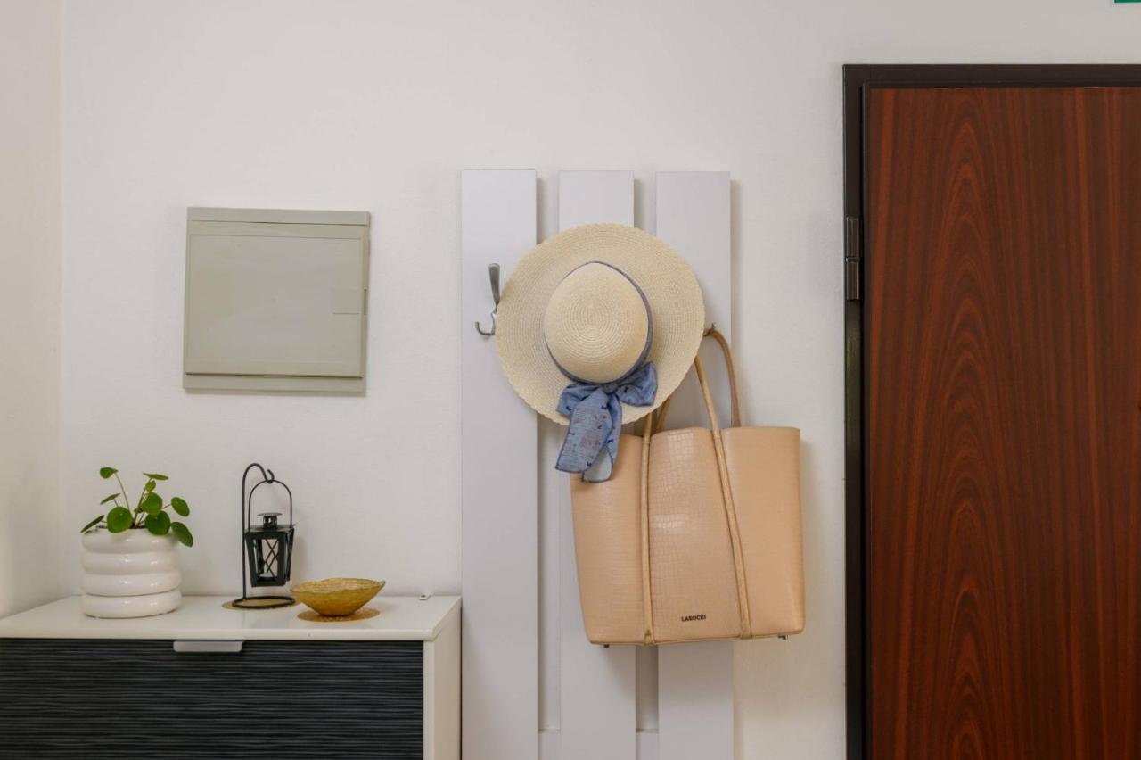 Apartment Sea Premantura Bagian luar foto