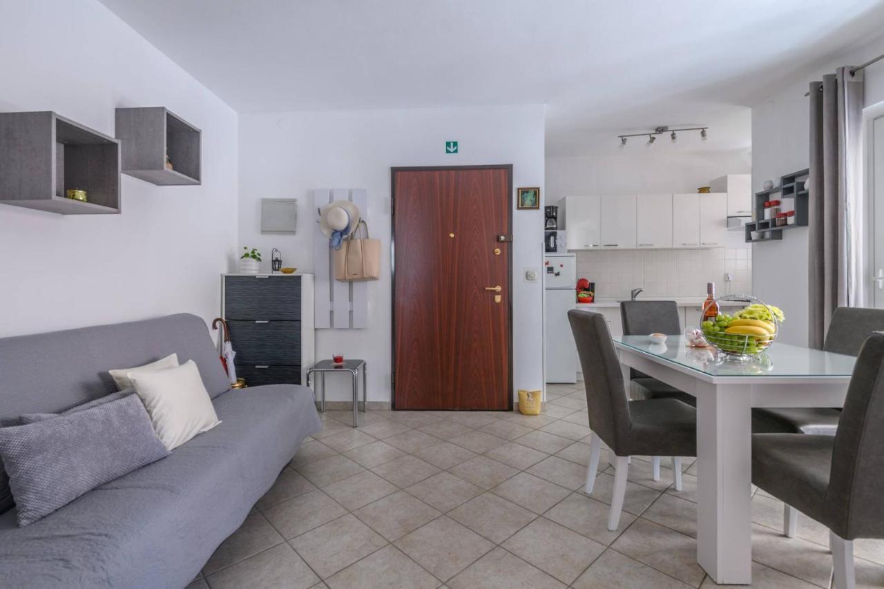 Apartment Sea Premantura Bagian luar foto