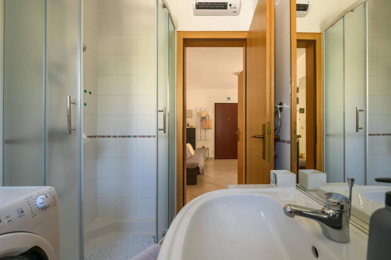 Apartment Sea Premantura Bagian luar foto