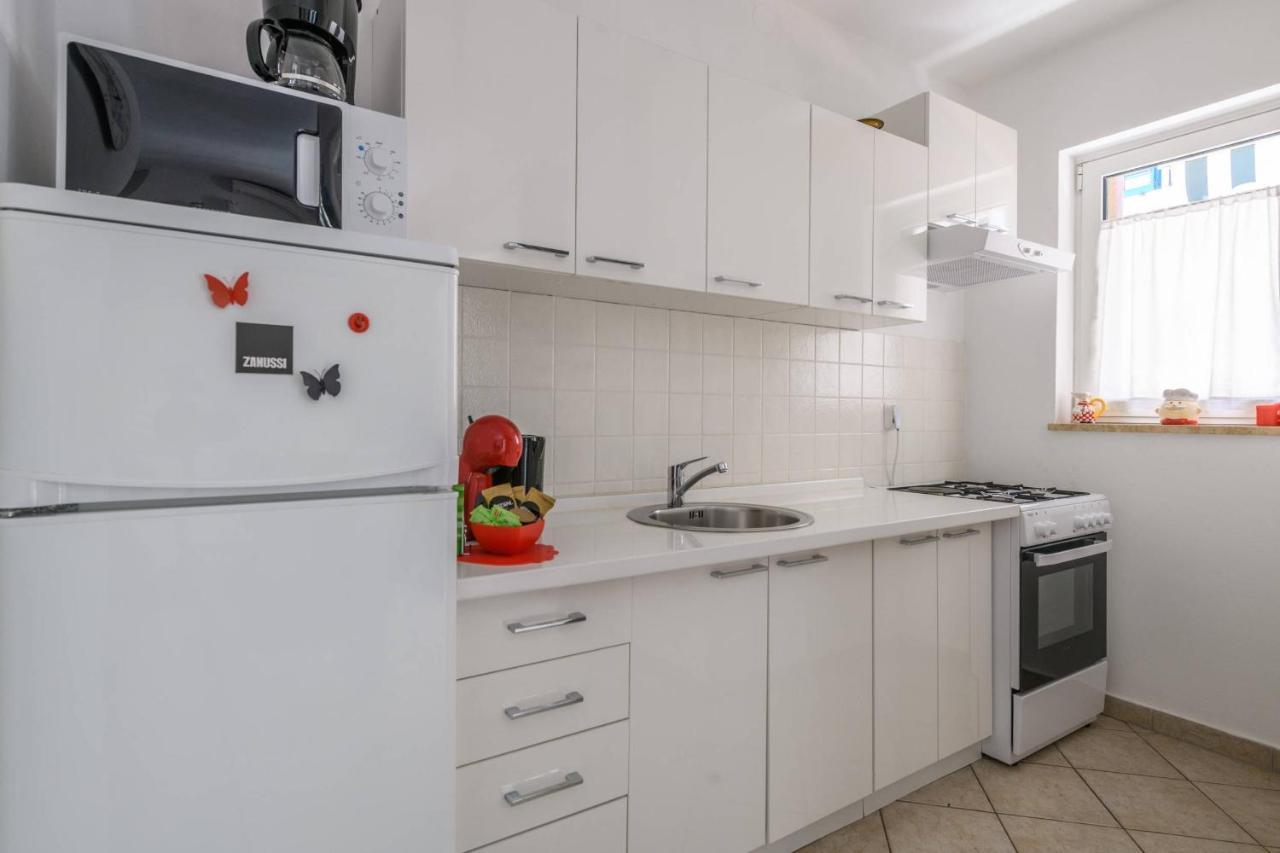 Apartment Sea Premantura Bagian luar foto