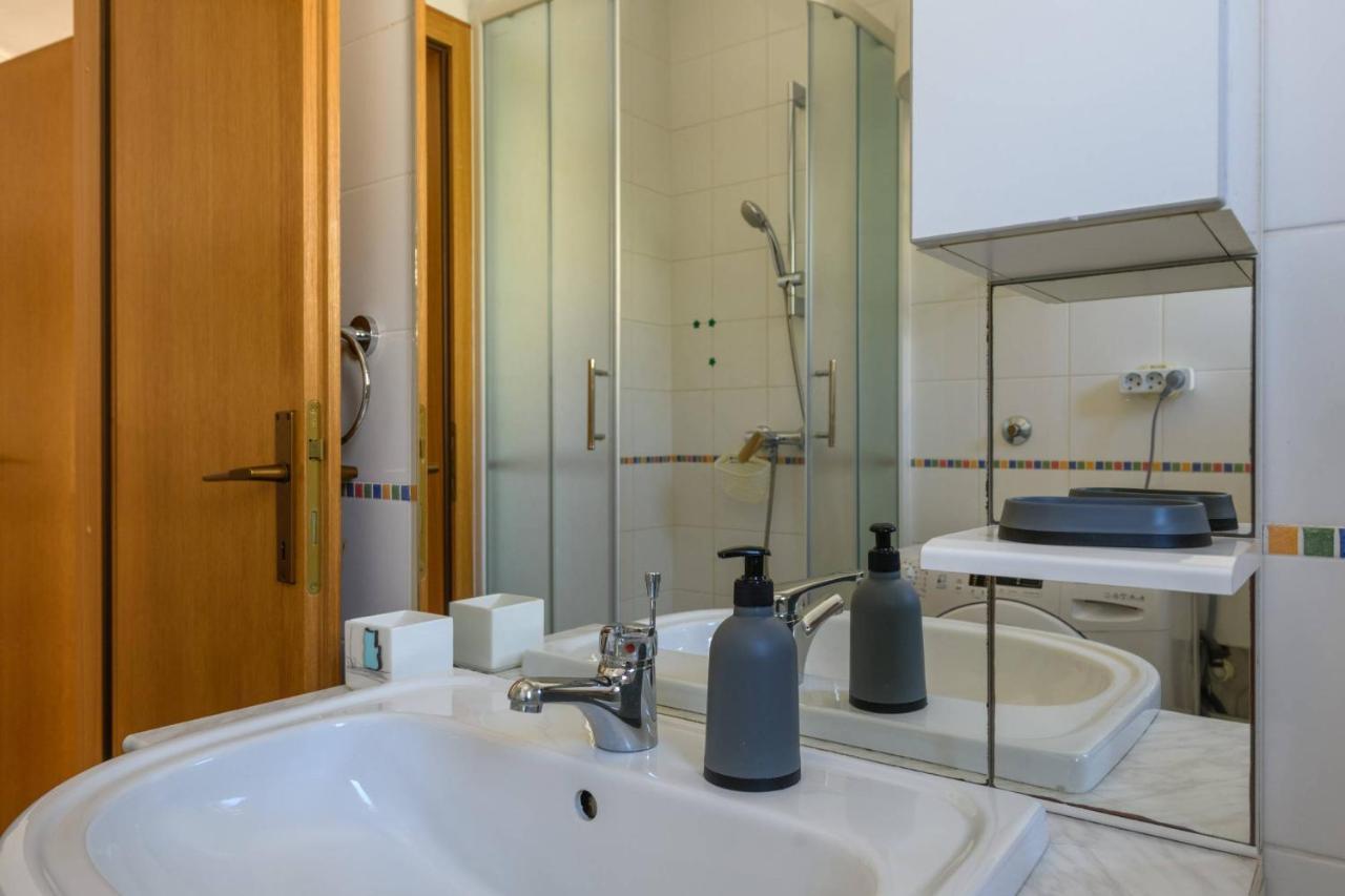 Apartment Sea Premantura Bagian luar foto